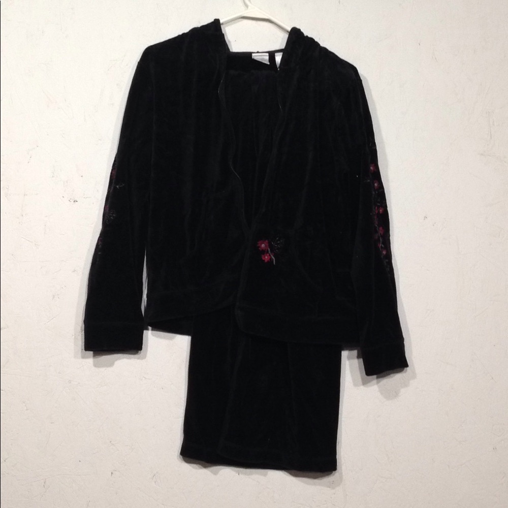 Emma James | Velvet track suit Floral medium